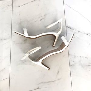 Le chateau short white strip heels 7/5